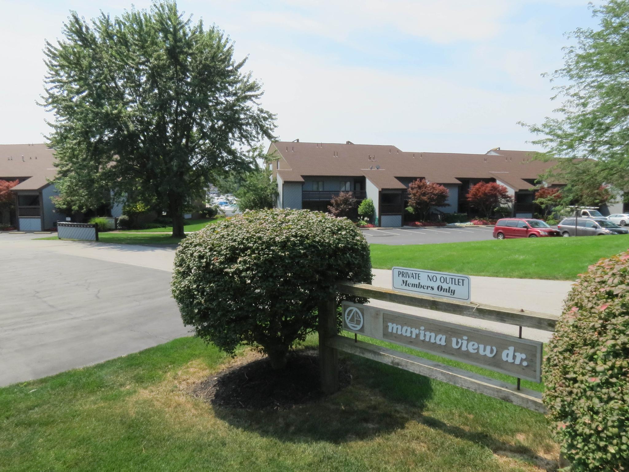 Catawba Island Club Marina