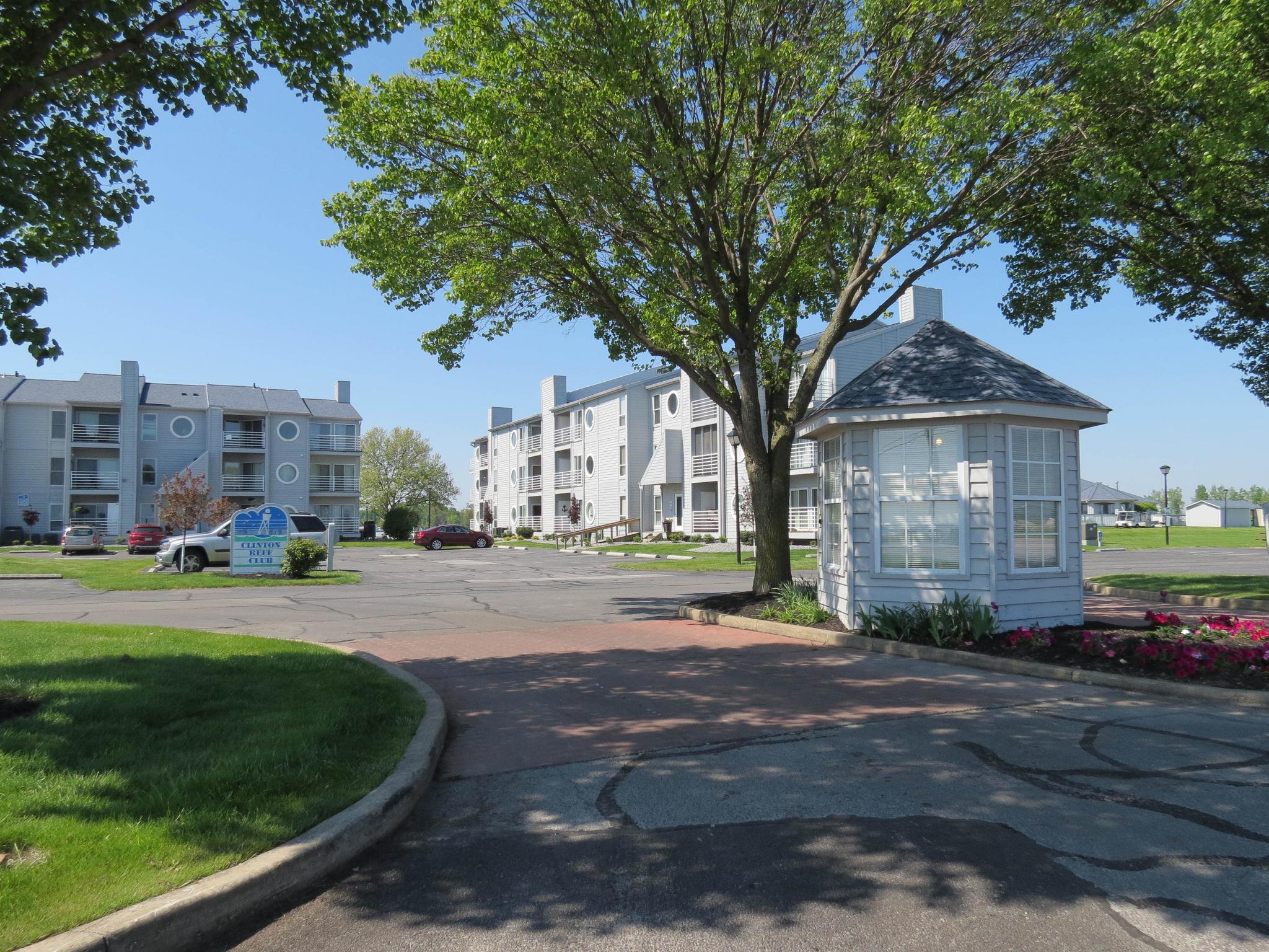 Clinton Reef Club Port Clinton Ohio