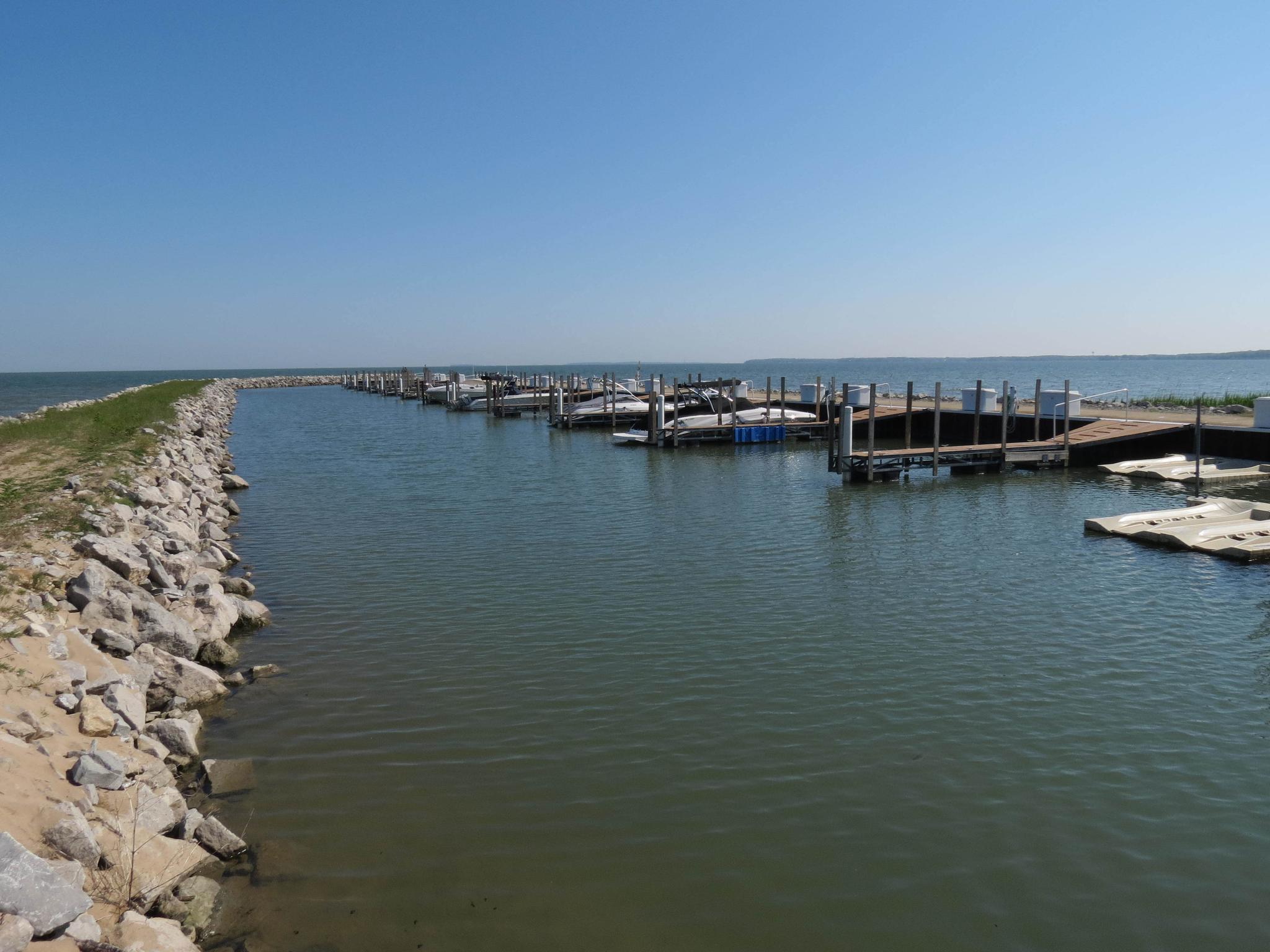 Captain's Cove Port Clinton Ohio